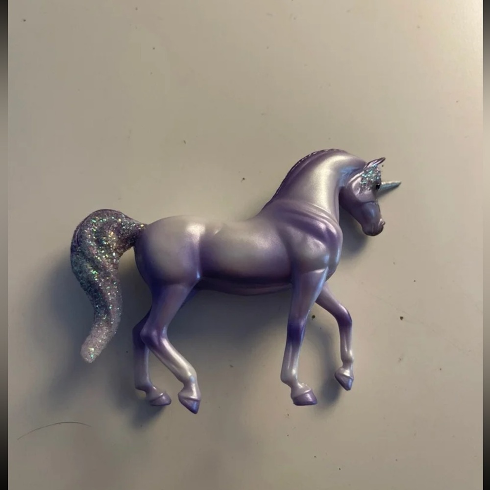 breyer horses fairytale friends exclusive stablemate club 2019 moonbeam model - Picture 3 of 5